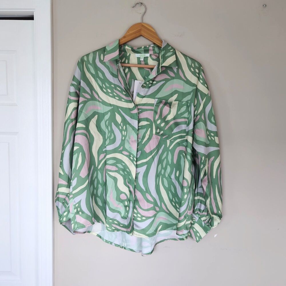 JADE Melody Tam NWT Green Satin Abstract Print Button Up Top XL Coastal Eclectic